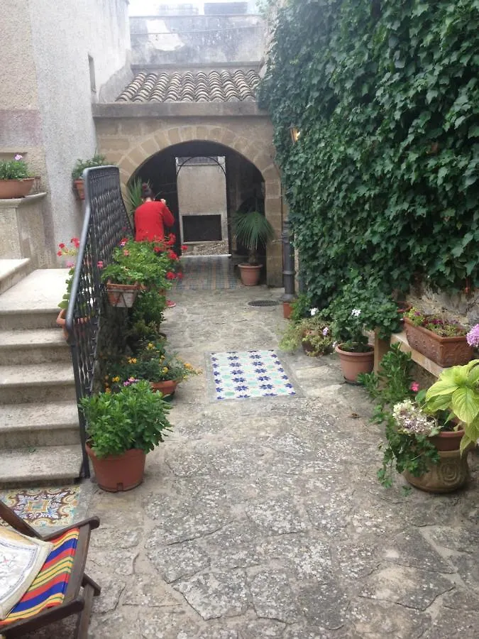 Holiday home Dimora Delle Ortensie Erice